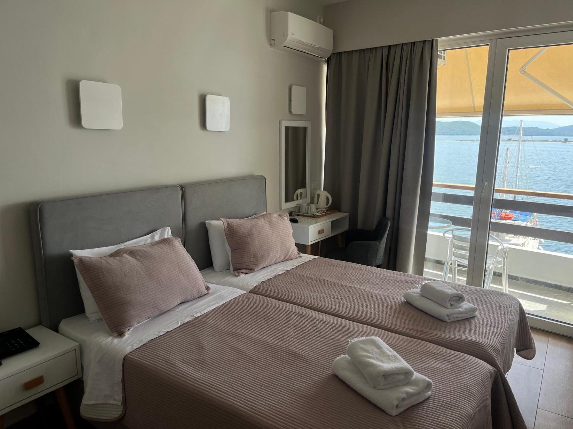 Hotel Avra 普雷韦扎 外观 照片